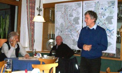 Herbert Gebauer, Peter Unger und Hubert Laux (stehend)