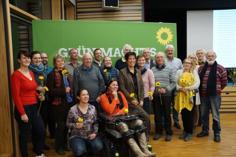 Aufstellungsversammlung zur Gemeinderatsliste der Gilchinger Grünen – Sonnenblumen und ein breites Themenspektrum