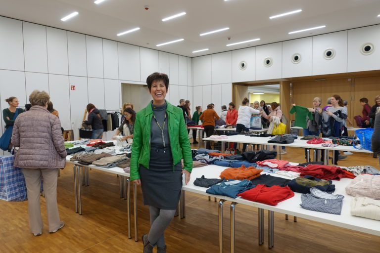 Mode plus Nachhaltigkeit – Kleidertauschbörse der Gilchinger Grünen