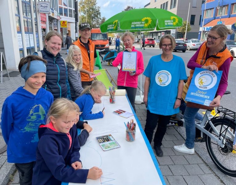 Rückblick auf PARK(ing) Day und Unterschriftensammlung für den Radentscheid Bayern in Gilching (23.9.22)