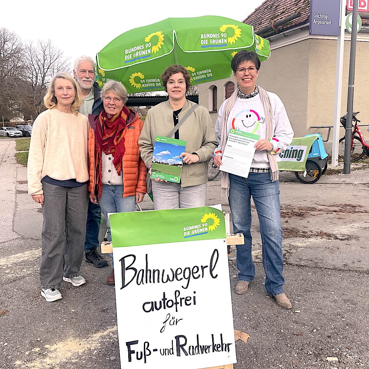 Infostand mit Karin Berner, GR Martin Pilgram, GR-Kandidatin Martina Conrady, BM-Kandidatin Melanie Kude, GRin Diana Franke (Foto: Anja Kiemle)